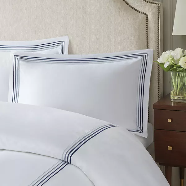 Nova Home Cruise Pillow Sham Set - 100% Cotton, 600 Thread Count - 2 Pcs - White & Navy