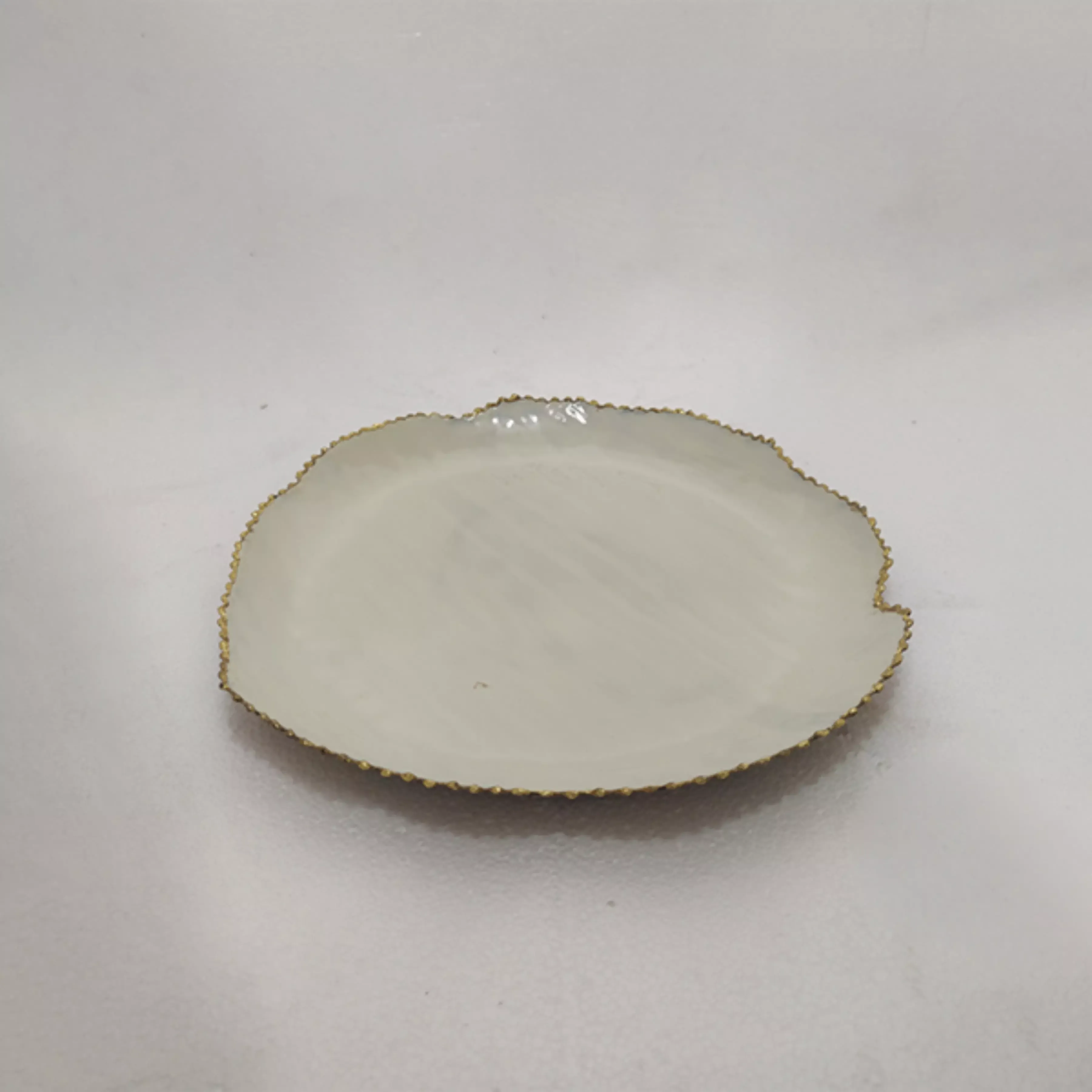 Weva Timeless Metal Plate - Medium - Cream product thumbnail 3