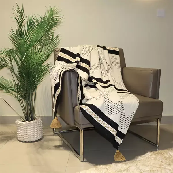 Nova Home Diamond Hand Knitted Throw With Tassels - 100% Cotton - 130x160 cm - Mustard & Black product thumbnail 3