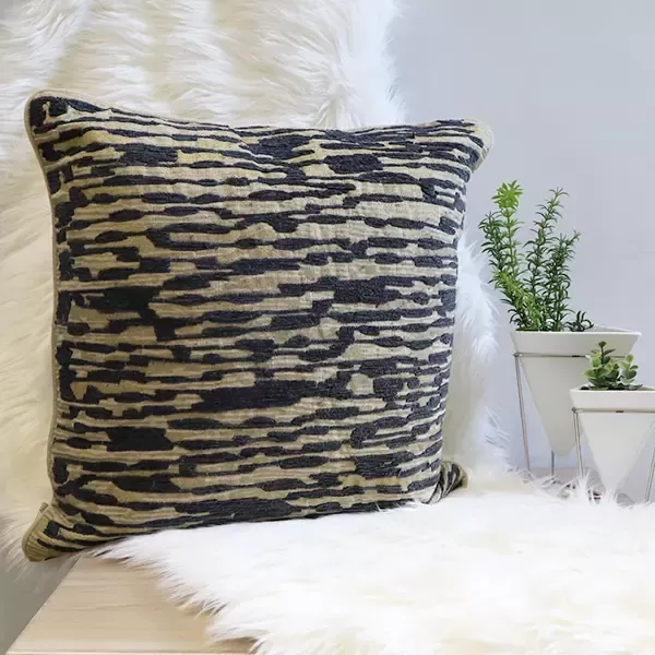 Nova Home Anne Handmade Embroidered Cushion Cover - 50x50 cm - Grey & Gold product thumbnail 4