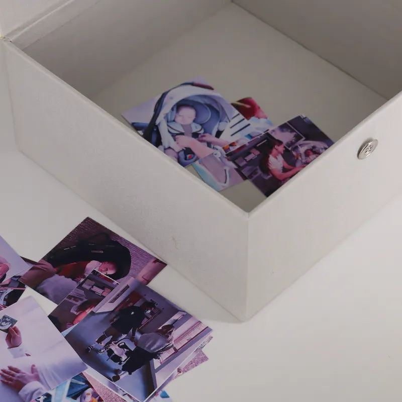 Pearhead "Signature Line" Baby Memory Box - Grey product thumbnail 3