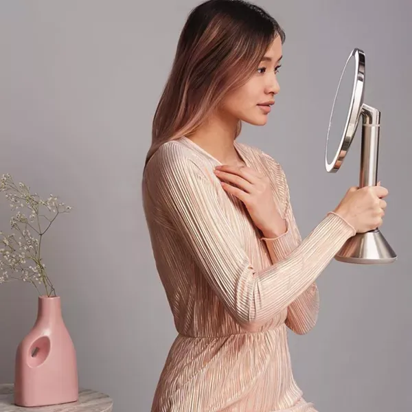 Simplehuman Stainless Steel Sensor Mirror - Brushed product thumbnail 5