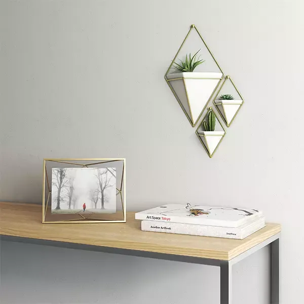 Umbra Prisma Photo Frame - 20.3x25.4 cm - Brass product thumbnail 2