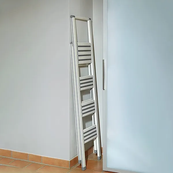 Wenko Alu-Design Stepladder - 4 Step - White product thumbnail 3