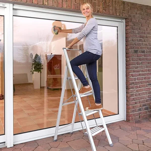 Wenko Alu-Design Stepladder - 4 Step - White product thumbnail 4