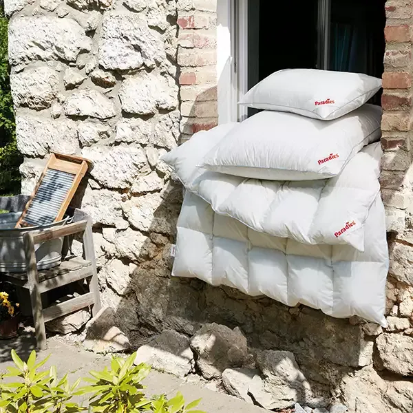 Paradies "Galma" Goose Down Comforter - 100% Down Filling & 100% Cotton Cover - White (Made in Germany) product thumbnail 3