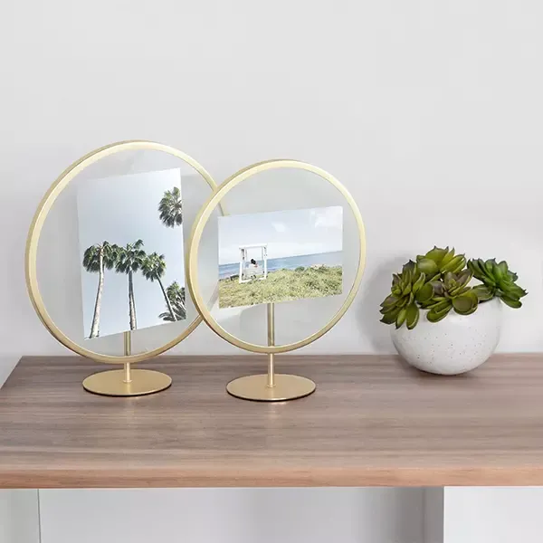 Umbra Infinity Photo Frame - 10.2x15.2 cm - Brass product thumbnail 2