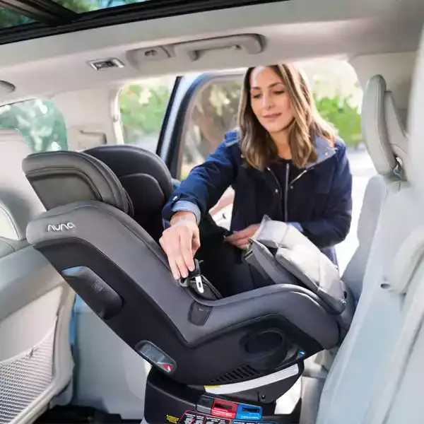 Nuna Car Seat Rava - Group 0+\1\2 (0-7 Years) - Caviar - Black product thumbnail 3