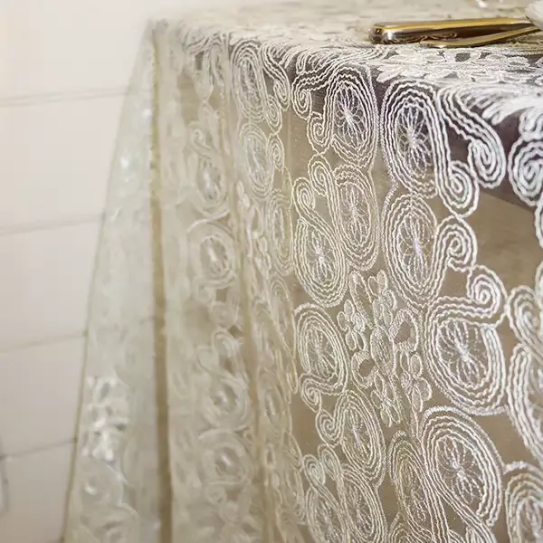 Nova Home "Tara" Lace Table Cloth - 170x350 cm - Gold product thumbnail 3