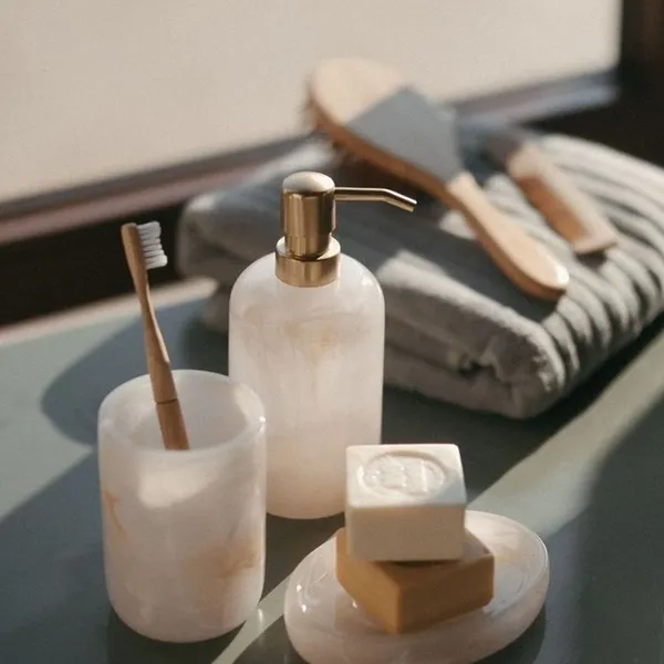 Andrea Toothbrush Holder BA22173 - Polyresin - Gold product thumbnail 3