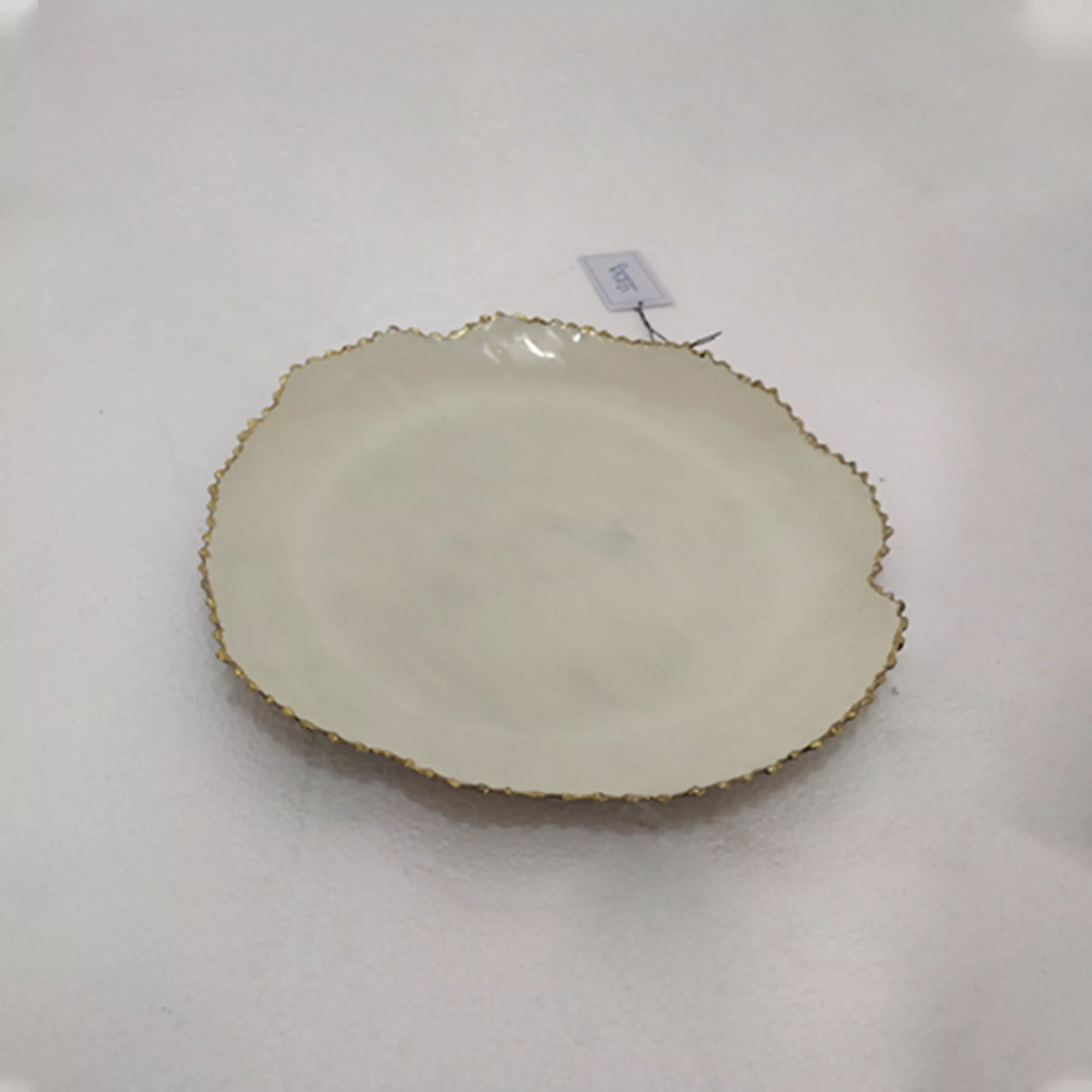 Weva Timeless Metal Plate - Small - Cream product thumbnail 4