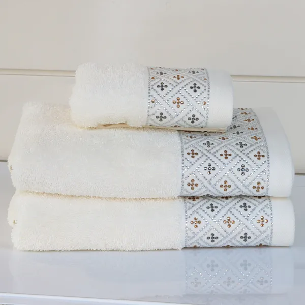 Nova Home Roberta Towel with Silver Details - 100% Cotton - 50x90 Cm - Cream product thumbnail 2