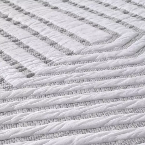 Manterol Linji Chic Jacquard Bed Spread with Geometric Pexagon pattern - King & Super King - Grey product thumbnail 2
