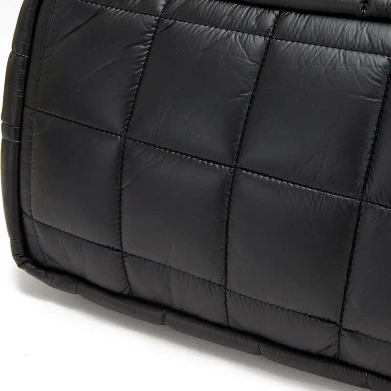 Pelicare Breath Large Tote Diaper Bag - Black product thumbnail 9