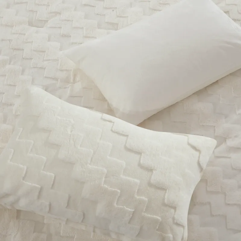 Nova Home Alibina Winter 3D Jacquard Rabbit Fur Comforter Set - White (Available In Sizes) product thumbnail 3