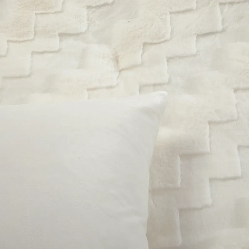 Nova Home Alibina Winter 3D Jacquard Rabbit Fur Comforter Set - White (Available In Sizes) product thumbnail 4