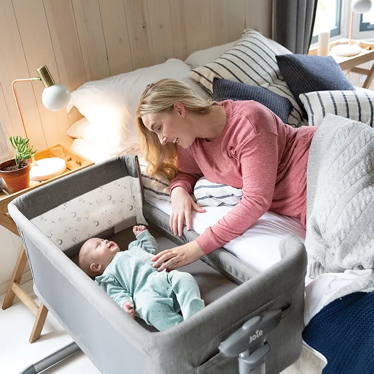 Joie Roomie Glide Bedside Crib - Shale product thumbnail 7