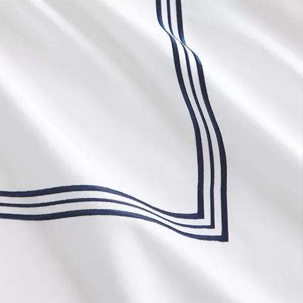 Nova Home Venice Duvet Cover Set - 100% Cotton, 600 Thread Count - Queen - White & Navy product thumbnail 3