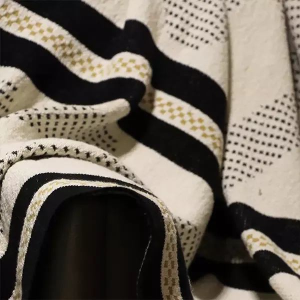 Nova Home Diamond Hand Knitted Throw With Tassels - 100% Cotton - 130x160 cm - Mustard & Black product thumbnail 4