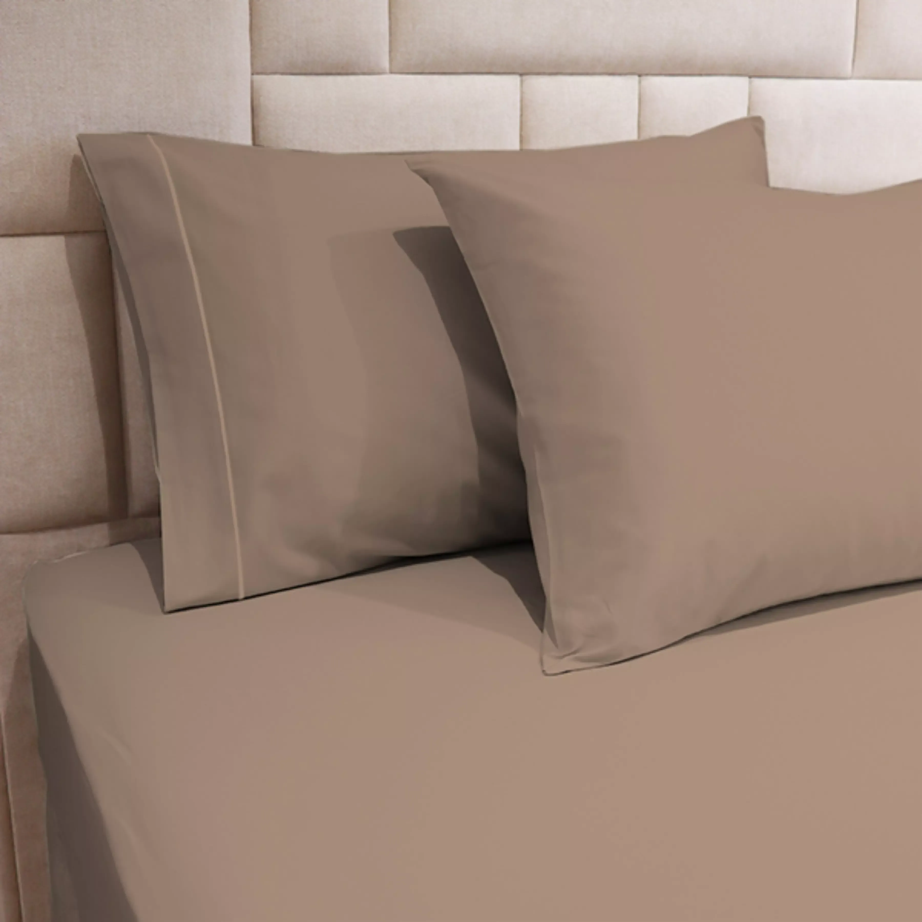 Fieldcrest Plain Fitted Sheet Set - 100% Cotton - 220 Thread Count - Linen (Available in sizes) product thumbnail 5