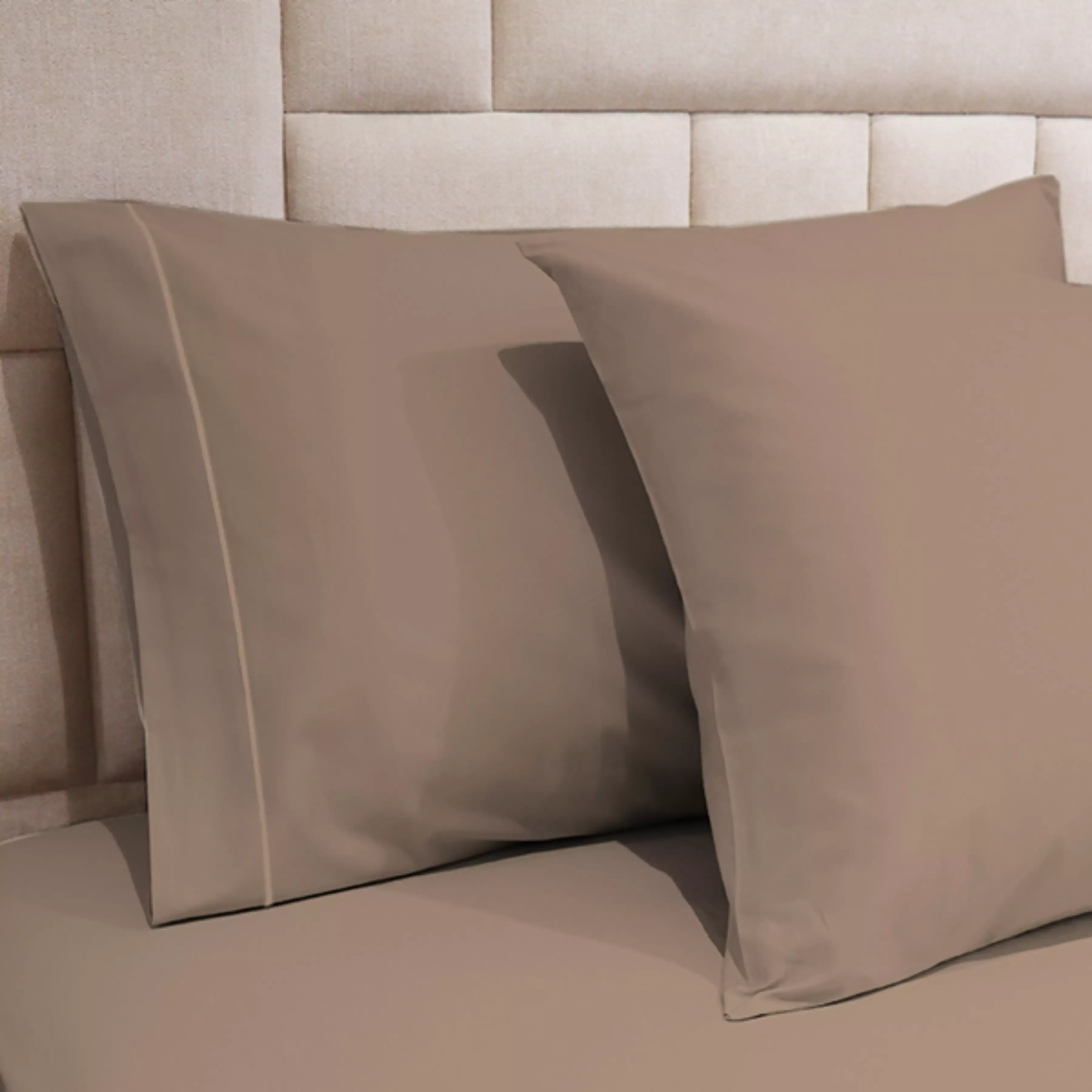 Fieldcrest Plain Fitted Sheet Set - 100% Cotton - 220 Thread Count - Twin & Single - 2 Pcs - Linen product thumbnail 4