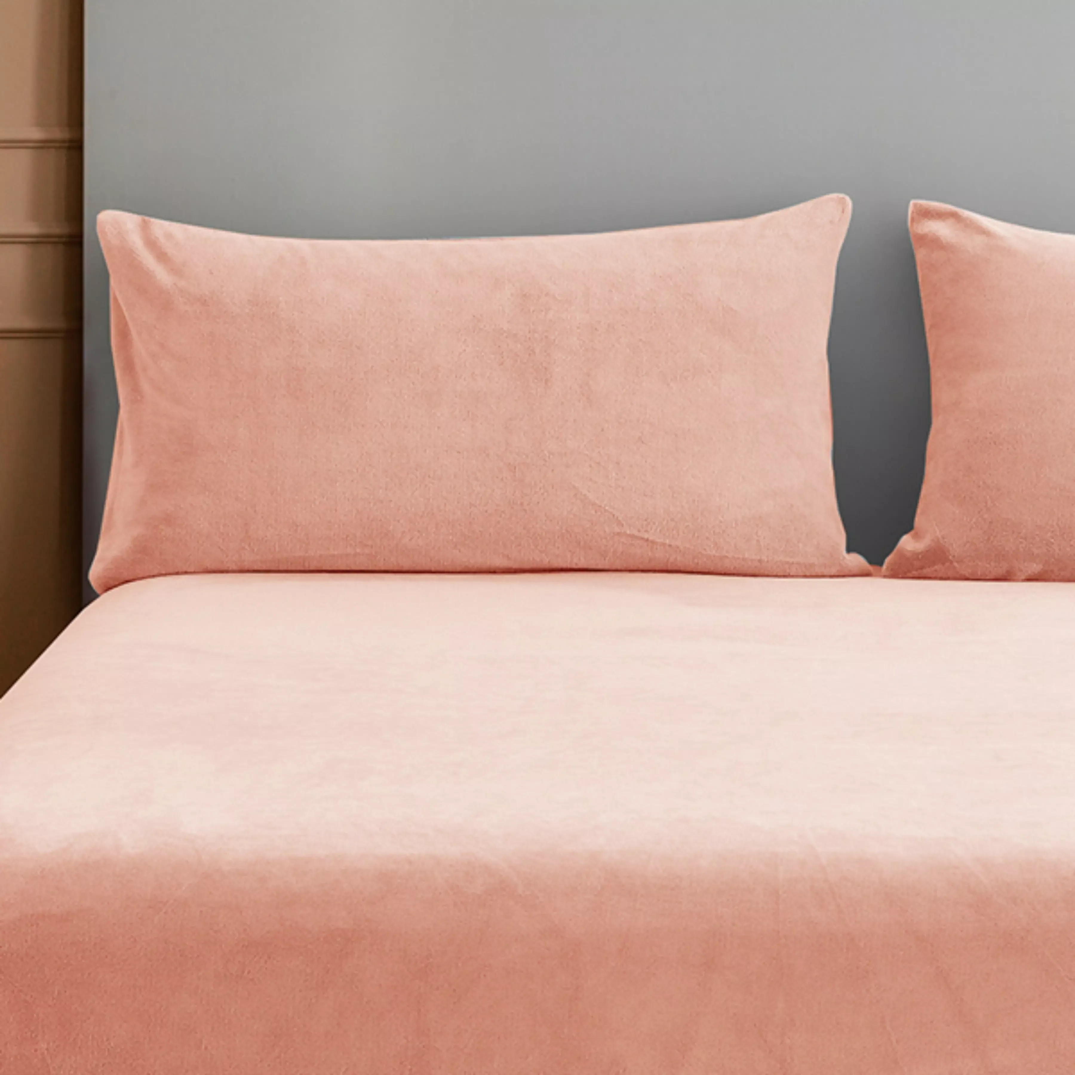 Nova Home WarmFit Winter Microfleece Fitted Sheet Set - Queen - 3 Pcs - Rose (Available in Sizes) product thumbnail 2