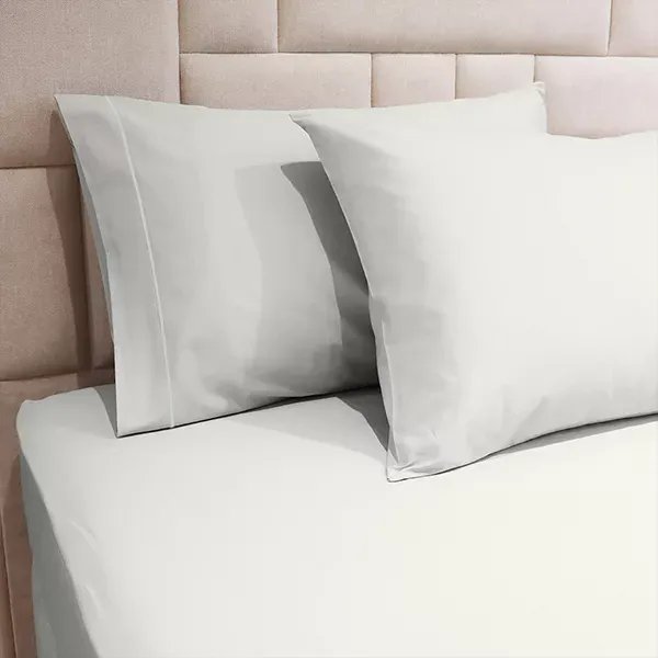 Fieldcrest Plain Fitted Sheet Set - 100% Cotton - 220 Thread Count - Queen - 3 Pcs - White product thumbnail 2