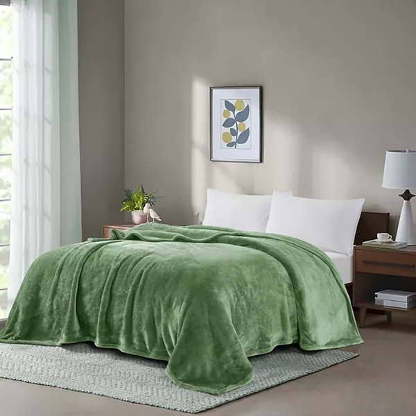 Nova Home Silky Blanket - Green (Available in Sizes)