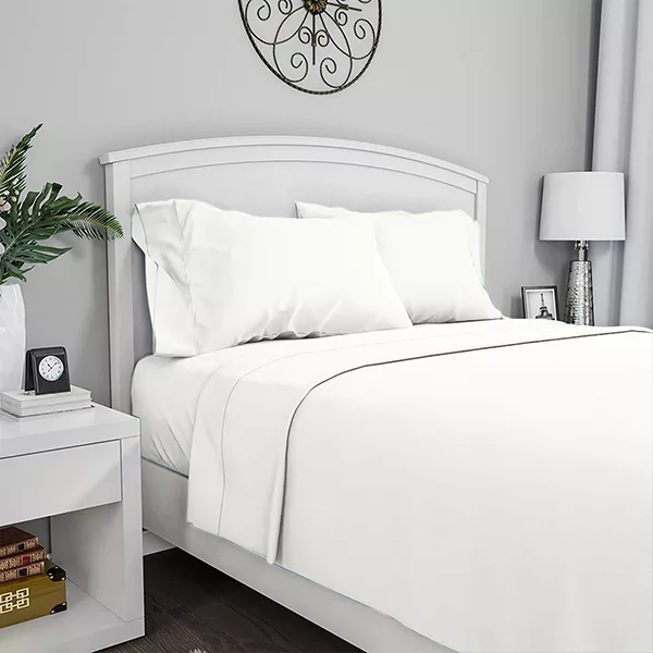 Fieldcrest Plain Flat Sheet - 100% Cotton - 220 Thread Count - King & Super King - White